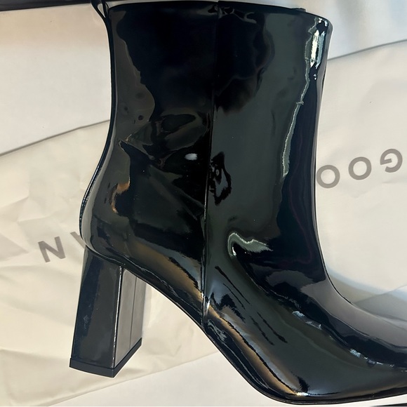 Good American Black Patent Leather
Boots Size 5.5 Square Toe. NEW IN BOX - Picture 12 of 13
